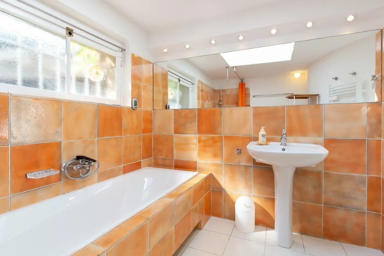 Haus Mit Garten Ueber Der Bucht Von Cannes Vallauris Casa vacanze