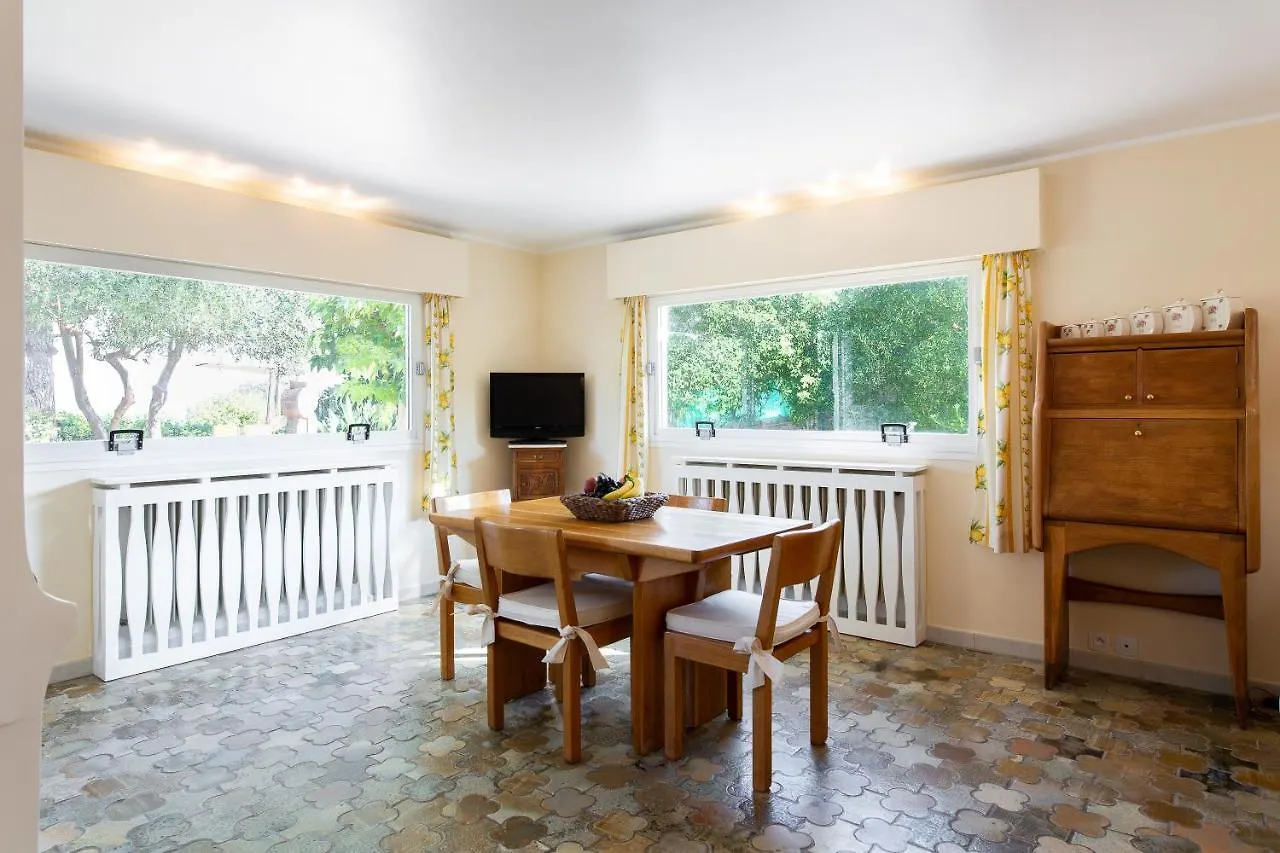 Casa vacanze Haus Mit Garten Ueber Der Bucht Von Cannes Vallauris Francia