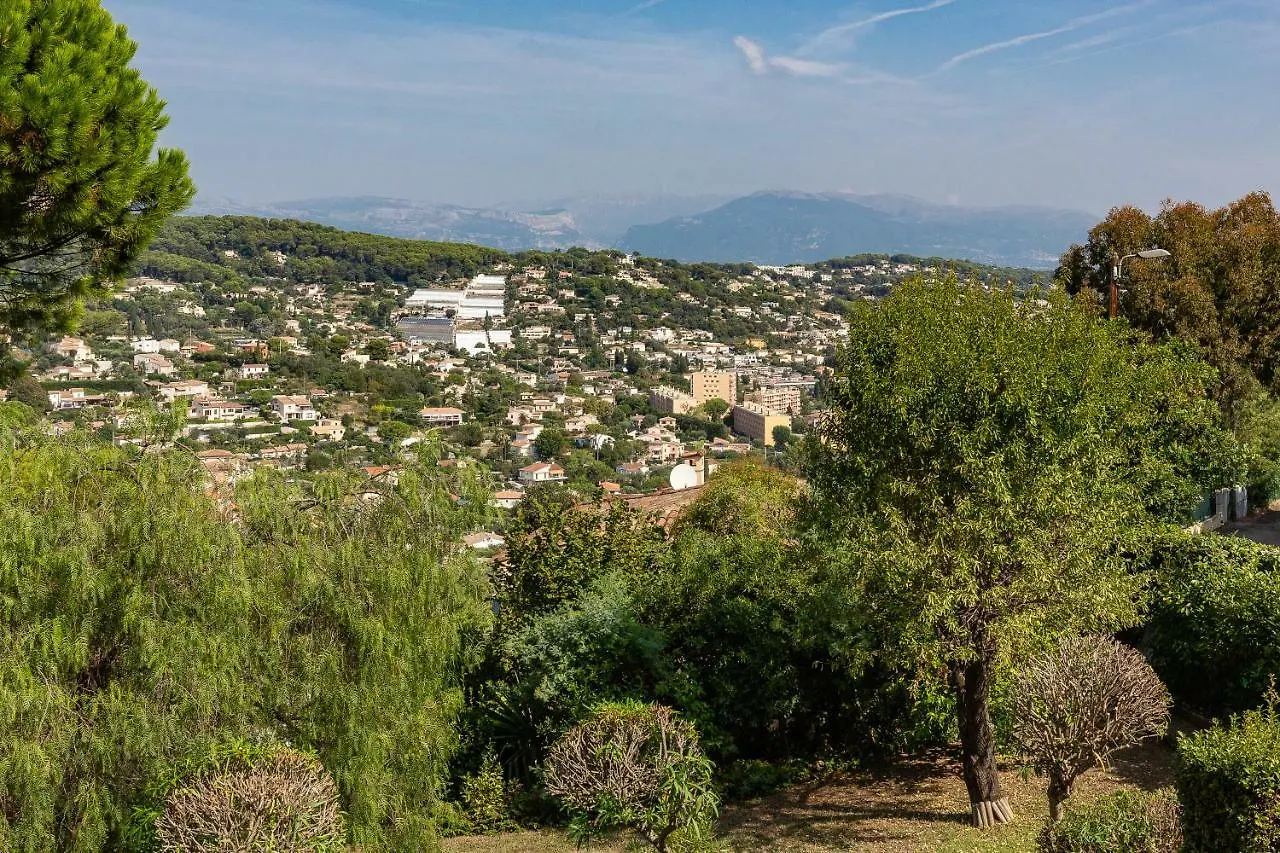 Haus mit Garten über der Bucht von Cannes Vallauris