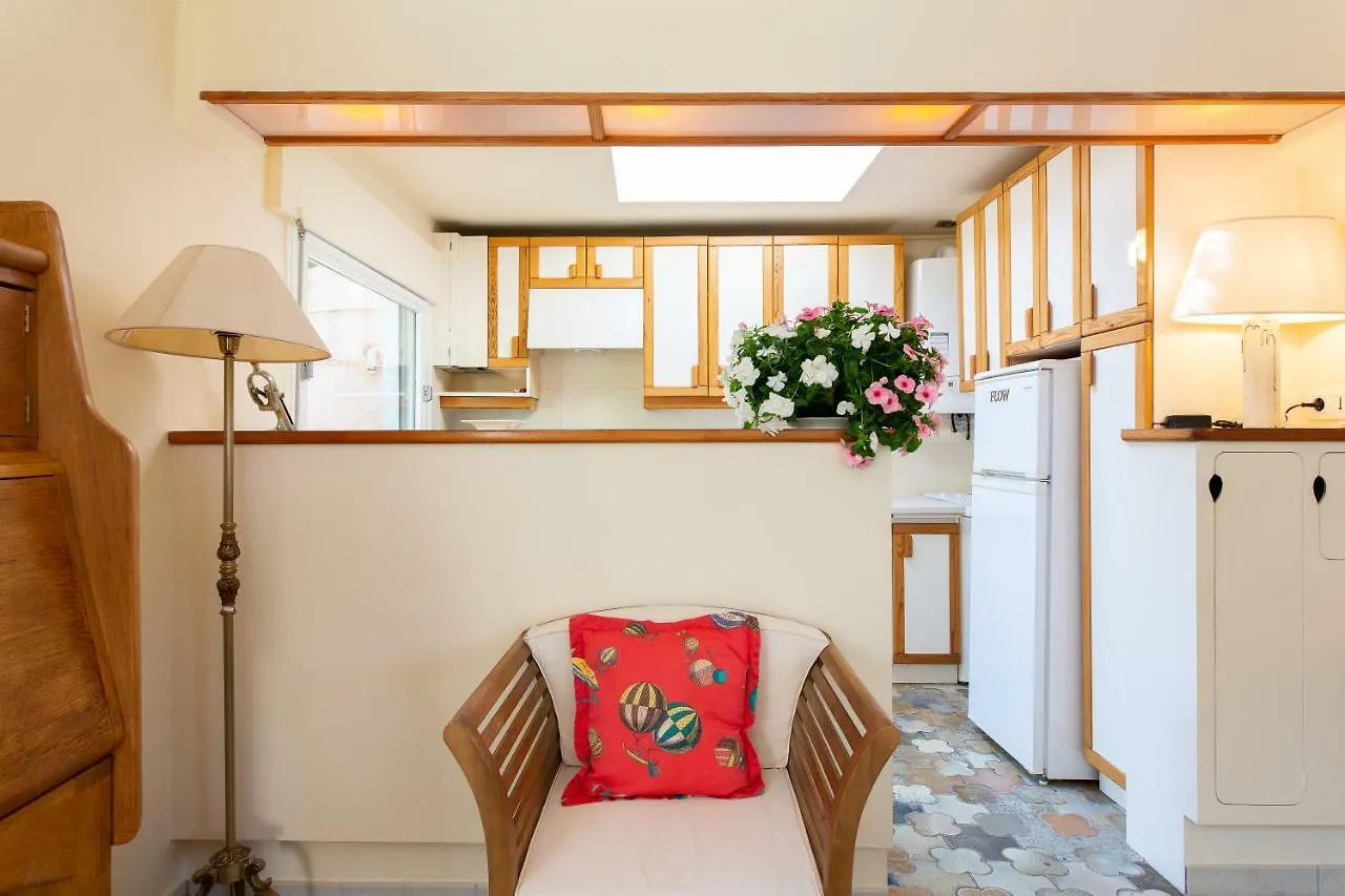 Haus mit Garten über der Bucht von Cannes Vallauris 0*,