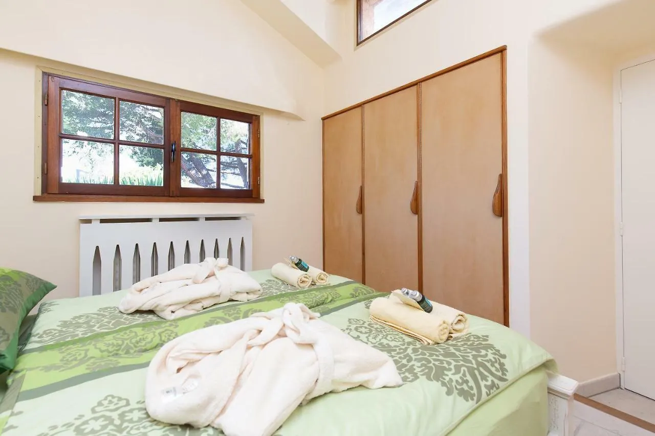 Ferienhaus Haus mit Garten über der Bucht von Cannes Vallauris