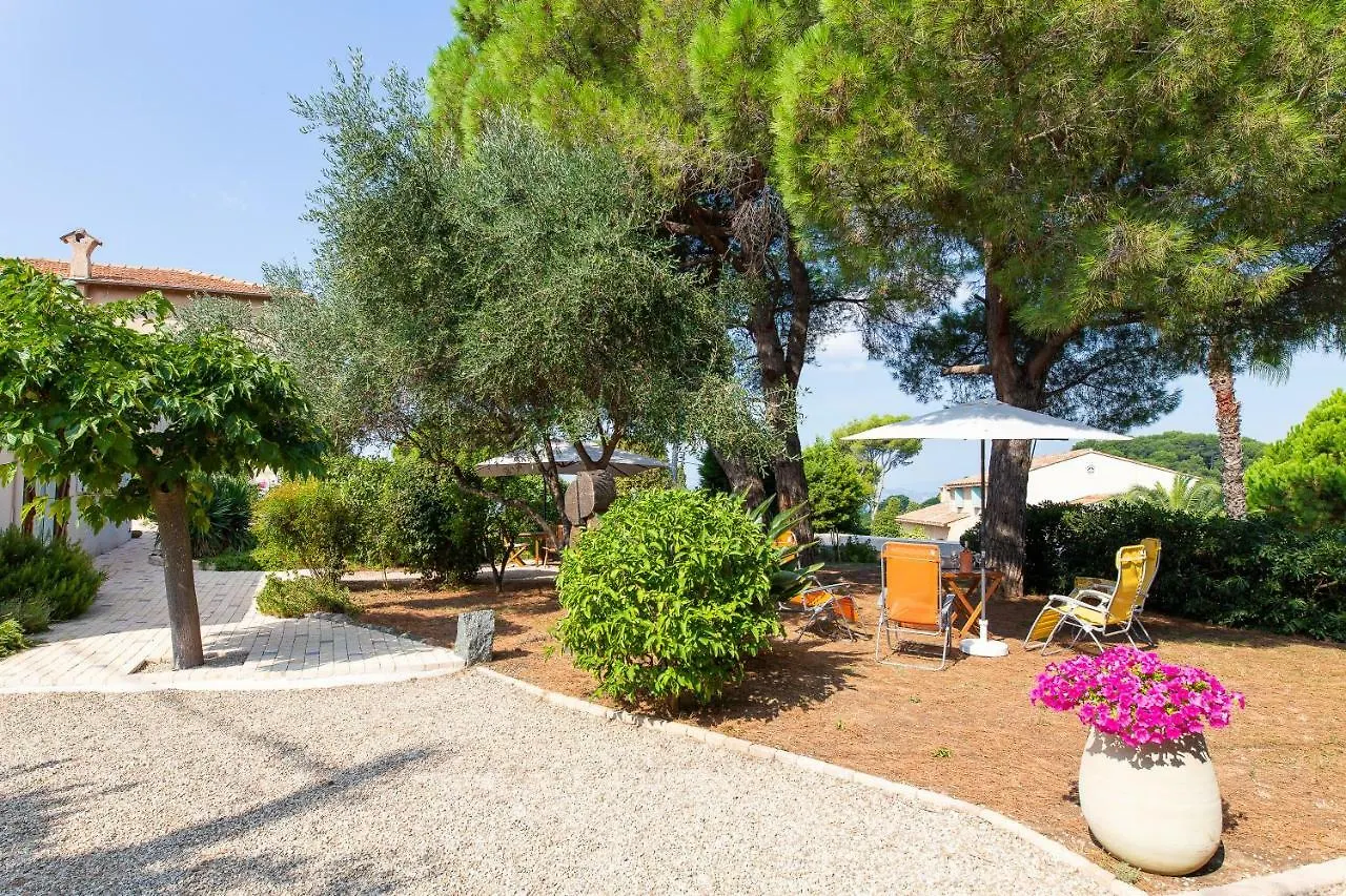 Haus mit Garten über der Bucht von Cannes Vallauris Ferienhaus