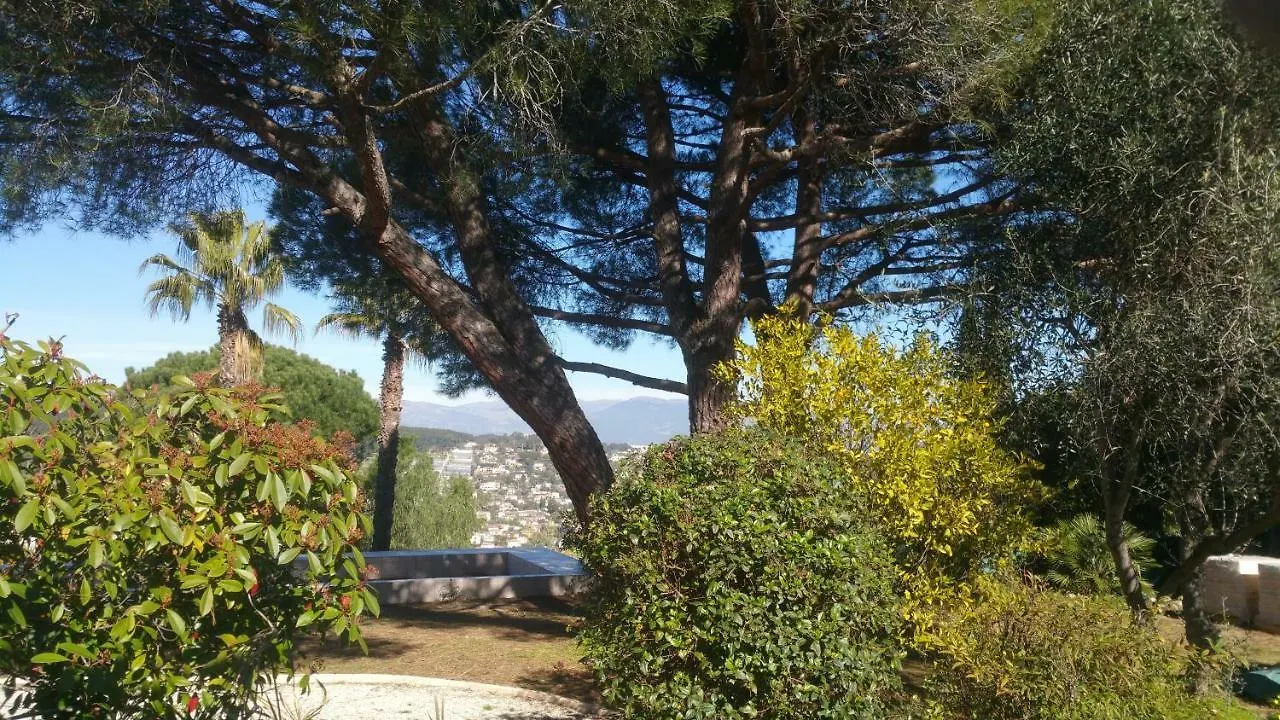 Ferienhaus Haus mit Garten über der Bucht von Cannes Vallauris Frankreich
